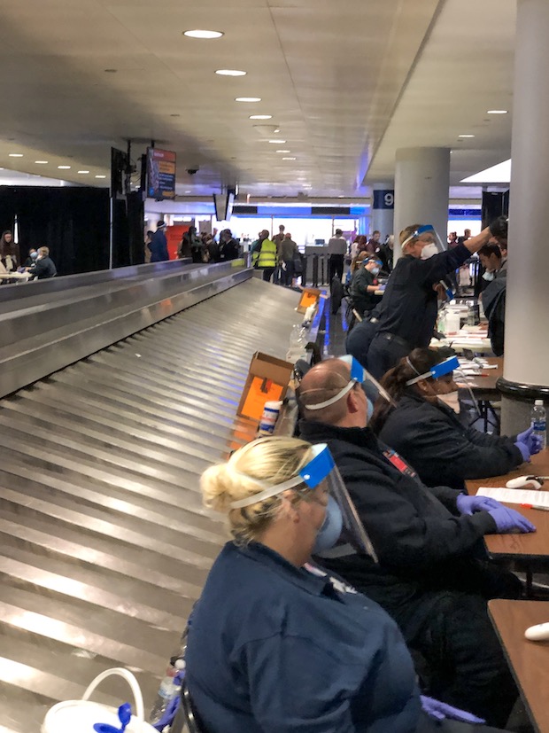 Health checks for coronavirus at Chicago airport